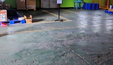 01. Problem Lantai Beton Retak, Berlubang & Solusinya 01. Problem Lantai Beton Retak, Berlubang & Solusinya